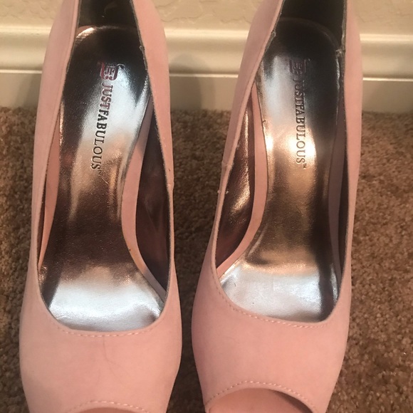 Women’s Pink Suede heels size 7 - Picture 4 of 8